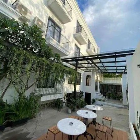 Loewys Home Tanjung Duren Jakarta Barat-2