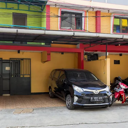 Reddoorz Near Gajah Mada Plaza 2-3